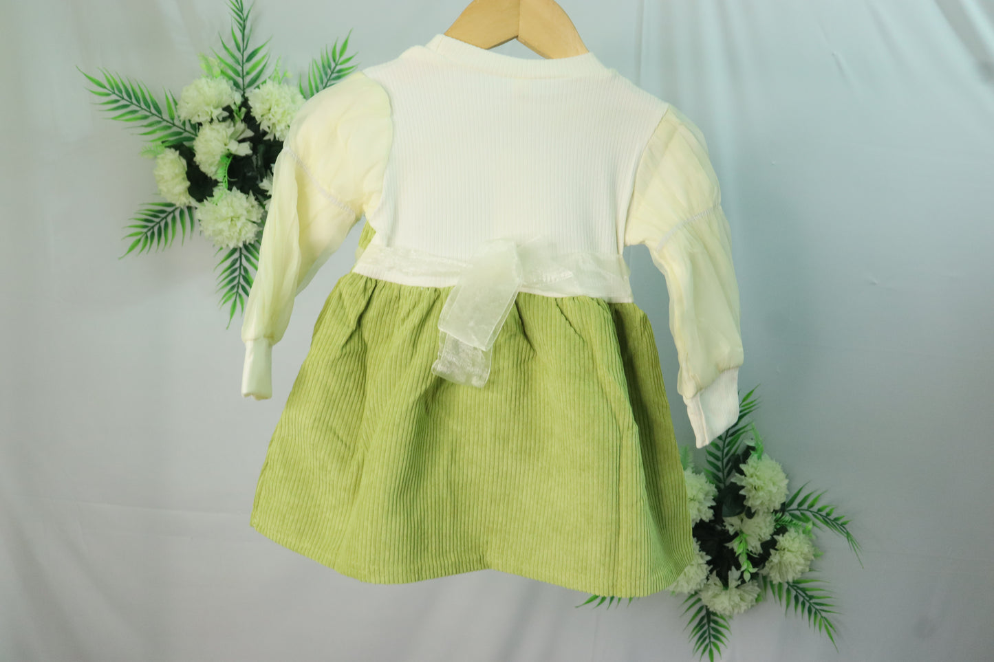 Frock with organza sleeves-green